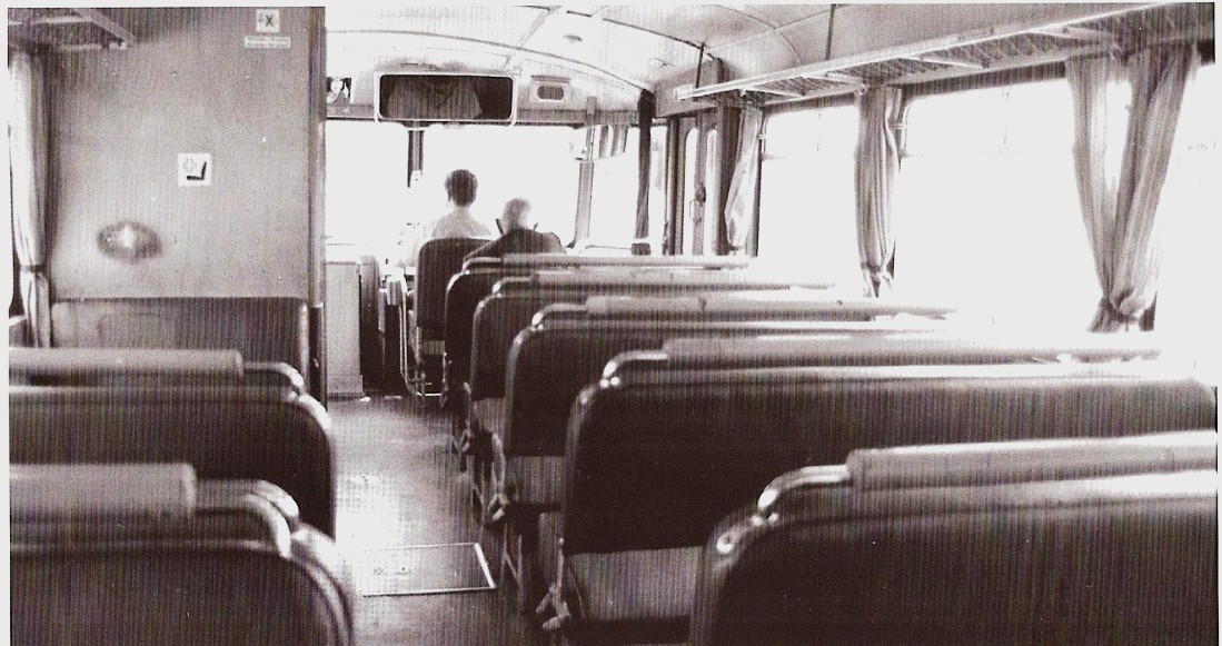 Schienenbus Blick in einen Schienenbus